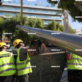 ΑΦΑΙΡΕΣΗ ΤΩΝ ΠΥΛΩΝΩΝ ΑΠΟ ΤΗΝ ΠΛΑΤΕΙΑ ΕΛΕΥΘΕΡΙΑΣ