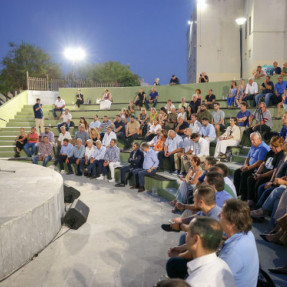 ΥΠΟΓΡΑΦΗ ΣΥΜΒΑΣΗΣ ΓΙΑ ΤΗΝ ΑΝΑΠΛΑΣΗ ΤΗΣ ΕΛΕΥΘΕΡΙΟΥ ΒΕΝΙΖΕΛΟΥ ΣΤΟ ΓΑΖΙ