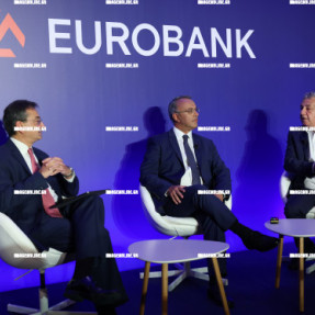 ΕΚΔΗΛΩΣΗ ΤΗΣ EUROBANK ΜΕ ΤΟΝ ΥΠΟΥΡΓΟ ΧΡΗΣΤΟ ΣΤΑΙΚΟΥΡΑ