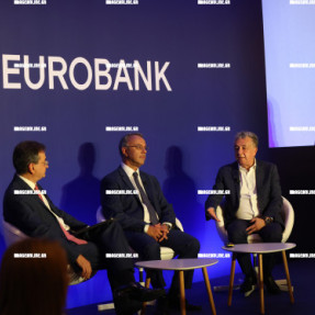 ΕΚΔΗΛΩΣΗ ΤΗΣ EUROBANK ΜΕ ΤΟΝ ΥΠΟΥΡΓΟ ΧΡΗΣΤΟ ΣΤΑΙΚΟΥΡΑ