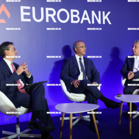 ΕΚΔΗΛΩΣΗ ΤΗΣ EUROBANK ΜΕ ΤΟΝ ΥΠΟΥΡΓΟ ΧΡΗΣΤΟ ΣΤΑΙΚΟΥΡΑ