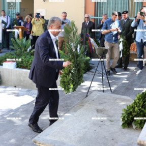 ΕΠΙΣΗΜΗ ΔΟΞΟΛΟΓΙΑ ΣΤΟΝ Ι.Ν. ΑΓΙΟΥ ΜΗΝΑ ΚΑΙ ΚΑΤΑΘΕΣΗ ΣΤΕΦΑΝΩΝ ΣΤΟ ΗΡΑΚΛΕΙΟ