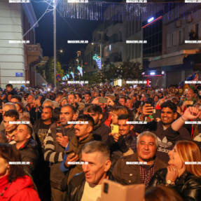 ΠΑΡΑΜΟΝΗ ΠΡΩΤΟΧΡΟΝΙΑΣ ΣΤΗΝ ΠΛΑΤΕΊΑ ΕΛΕΥΘΕΡΊΑΣ