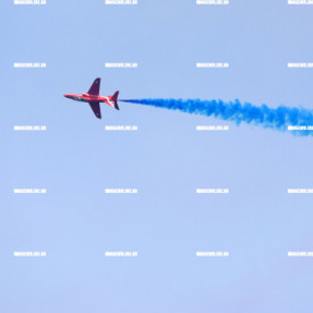 ΑΕΡΟΠΟΡΙΚΗ ΕΠΙΔΕΙΞΗ RED ARROWS ΣΤΑ ΧΑΝΙΑ ΓΙΑ ΤΗ ΜΑΧΗ ΤΗΣ ΚΡΗΤΗΣ