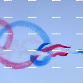 ΑΕΡΟΠΟΡΙΚΗ ΕΠΙΔΕΙΞΗ RED ARROWS ΣΤΑ ΧΑΝΙΑ ΓΙΑ ΤΗ ΜΑΧΗ ΤΗΣ ΚΡΗΤΗΣ